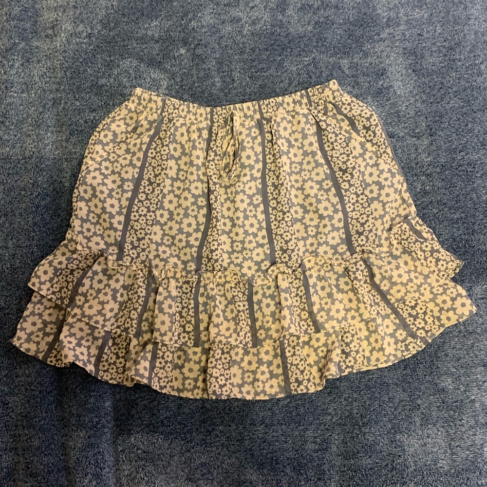 super cute skirt